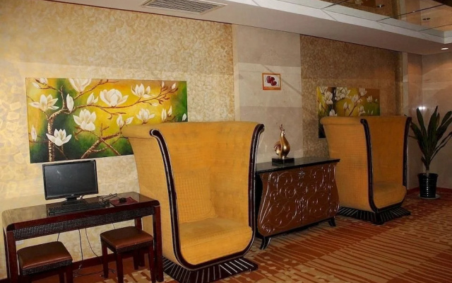 Shi Ji Huang Chao Holiday Hotel