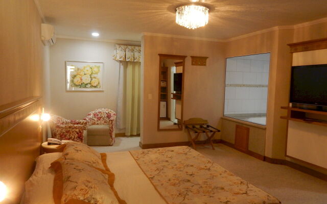 Life Hotel Infinity
