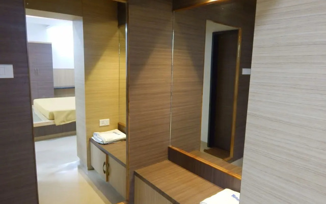 Hotel Aadhi