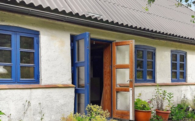 Rustic Holiday Home in Løgstør near Sea
