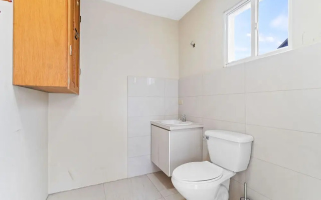 NEW Modern 1BR 1BA With Pool in Quiet Area