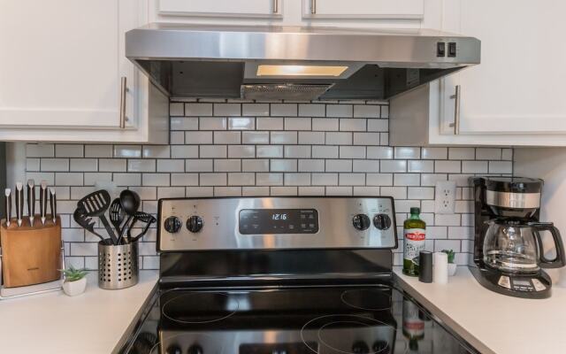 The Luxe Suites of Alexandria