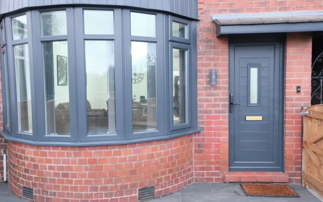 Modern House - 3 Bedrooms - 1 Bath - Mancity