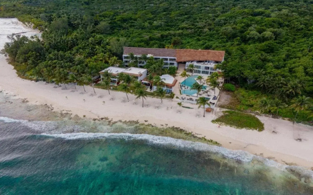 The Beachfront by The Fives Hotels - A la Carte All Inclusive Adults Only