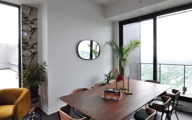 Tour des Canadiens Penthouse by Hometrotting