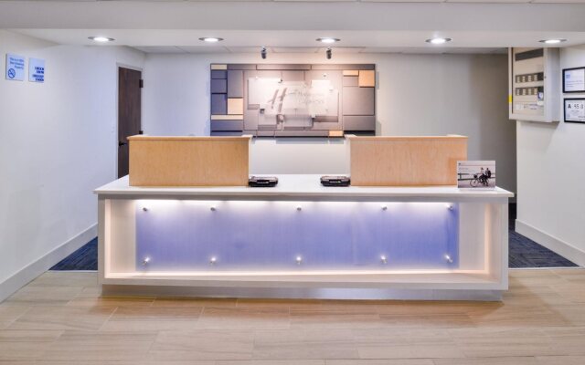 Holiday Inn Express Burlington by IHG