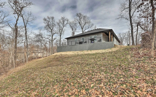 Newly Built Bella Vista Home Near Lakes