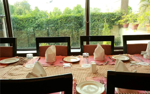 Hotel Airport Residency