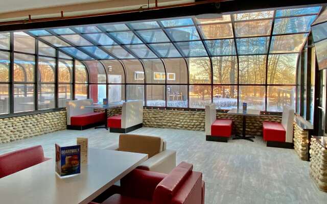 Ramada by Wyndham Whitecourt