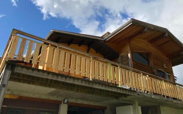 Le Chalet de ma mère Les Confins