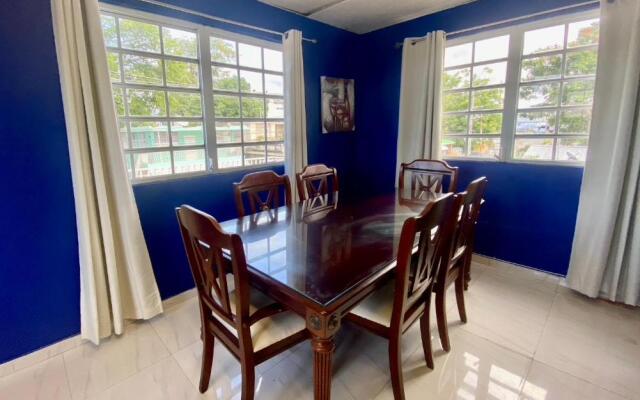 Centric 3B/1Bath near trendy Loiza Street