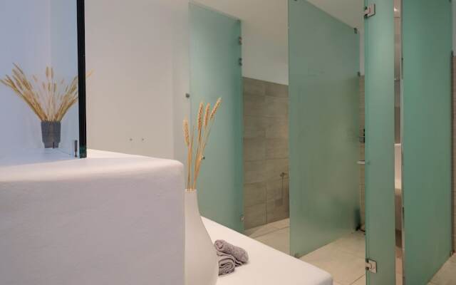 Lux Villa, 5 Master BR, Private Pool, Sunset View!