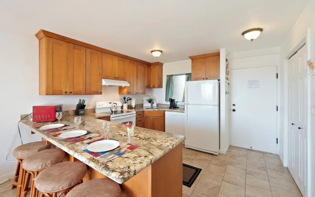 Kailua Village 307