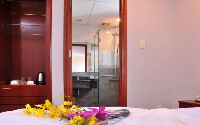 White Lotus Hotel Saigon