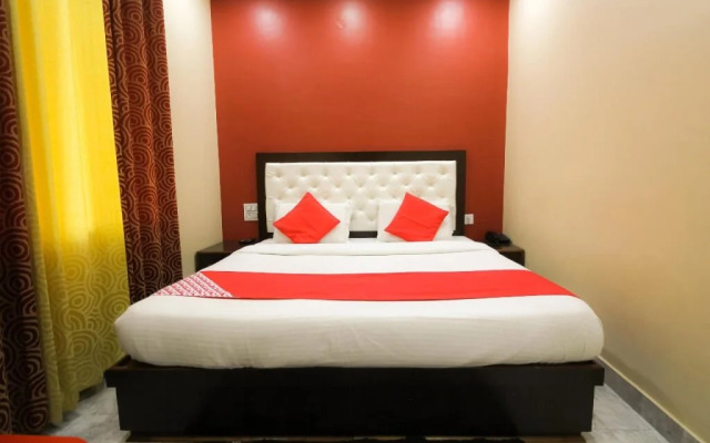 Hotel Sky Blue By OYO Rooms