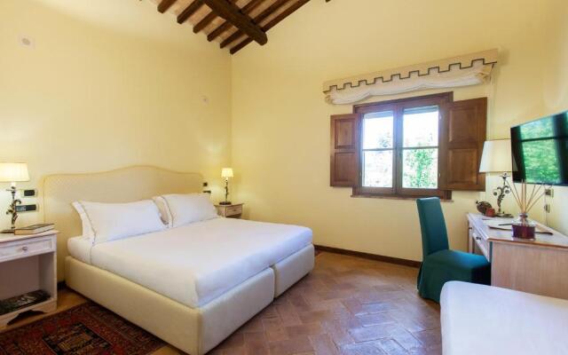 Sovana Hotel & Resort