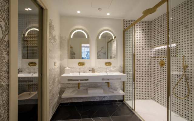 Ambasciatori Suite Hotel