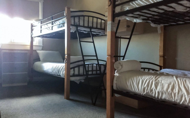 Painted Turtle Guesthouse (Hostel)