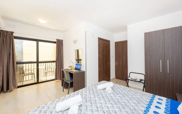 Islet Seafront Family Apartment