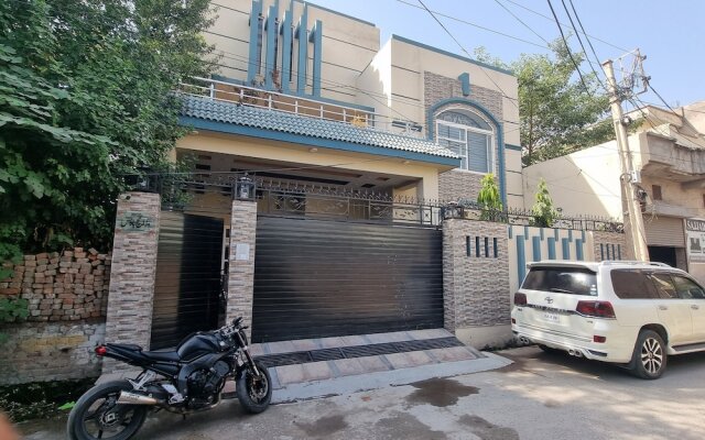 Impeccable 4-bed Villa in Gujrat