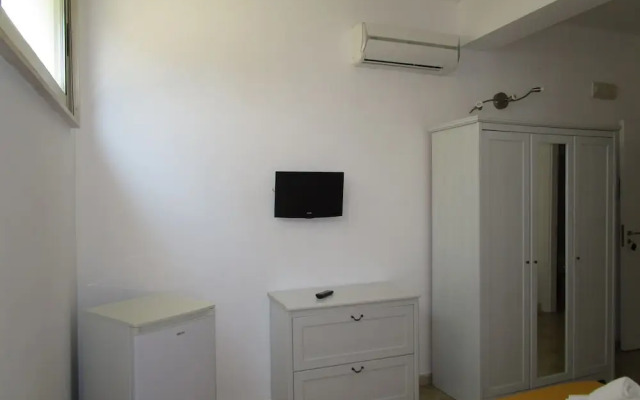 Sunshine Hotel