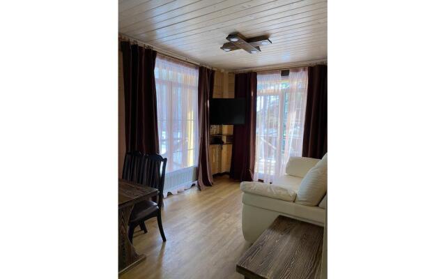 Valley Sunny, Sunny Valley 8 Building