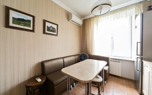 MaxRealty24 Marii Ulianovoy 12