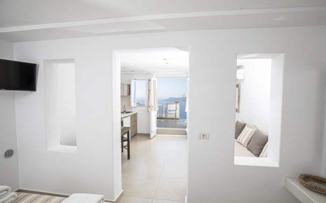 Santorini View Studios-Adults Only
