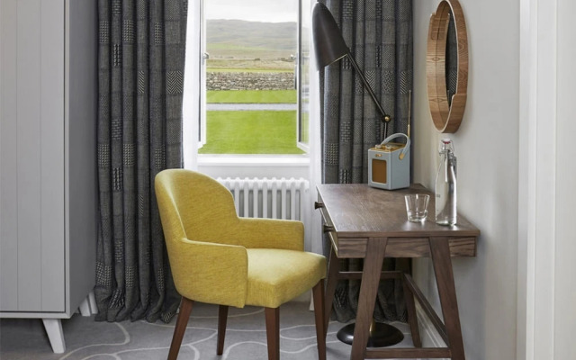 Another Place, The Machrie