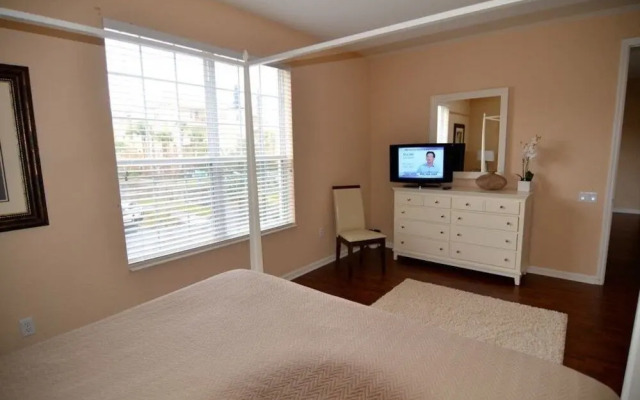 3 Br Condo Sleeps 7