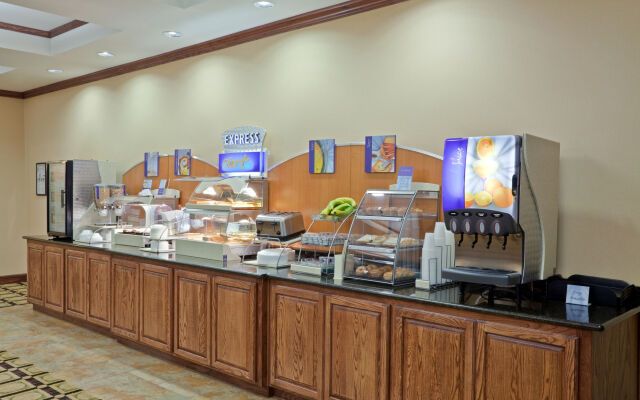 Holiday Inn Express Hotel & Suites Dumas by IHG