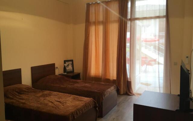 Guest house Mandarin on Titova 85