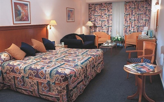 Holiday Inn
