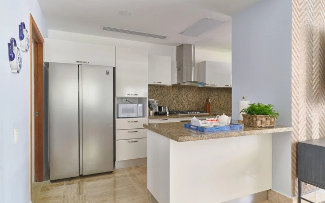 Beach Condo w Amazing View A-103 Costa Atlantica