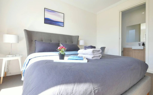 No Stairs Dbl Garage Aircon Woodville North