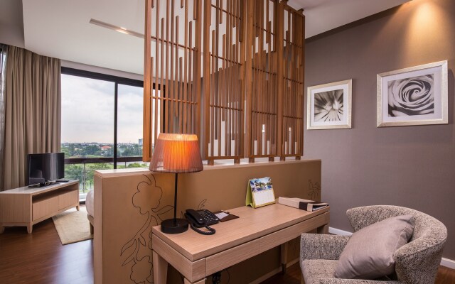 Summit Windmill Golf Suite Hotel @Suvarnabhumi