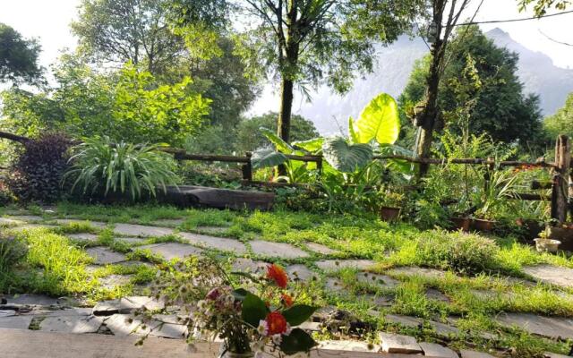 Sapa Jungle Pub  Homestay