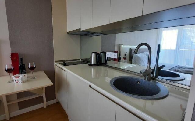 Leo Group Luxury Apartment 18-30 Alliance Palace