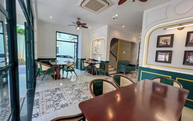 Marina Seaside Boutique Hotel