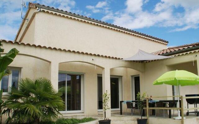 Chic Holiday Home in Pradons With Swimming Pool