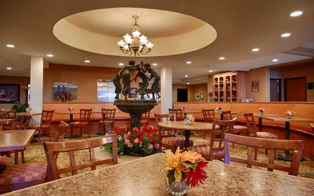 Best Western Plus Swiss Chalet Hotel & Suites