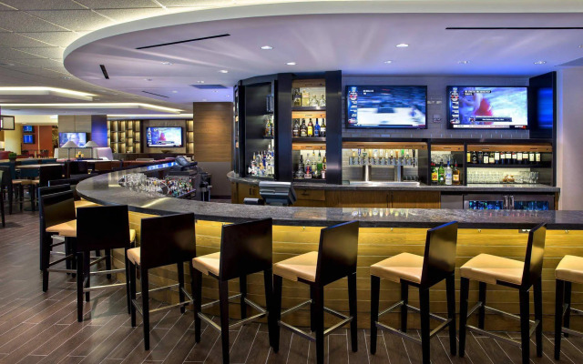 Newark Liberty International Airport Marriott