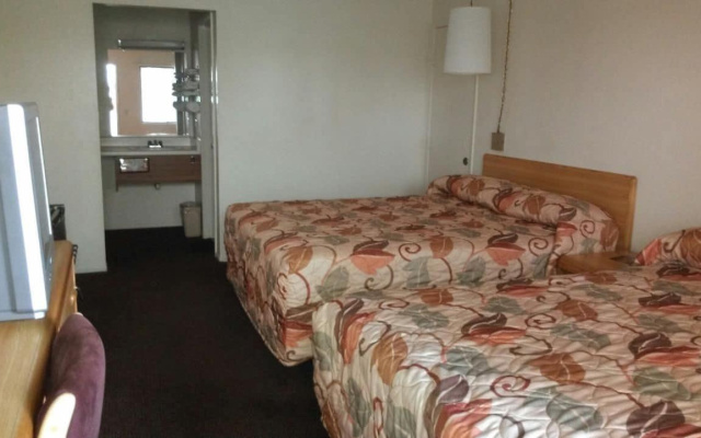 E-Z 8 Motel Phoenix Airporter