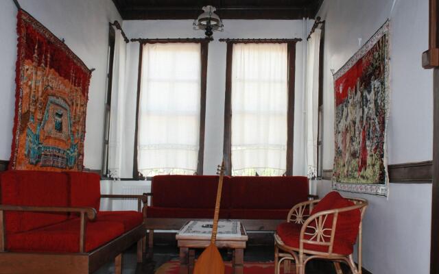 Toprakçiler Mansion
