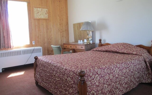Peterboro Express Inn