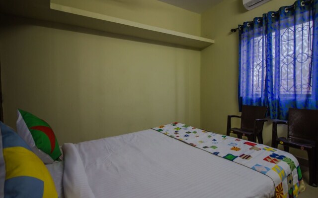 OYO 14042 Home Cozy Studio Siolim