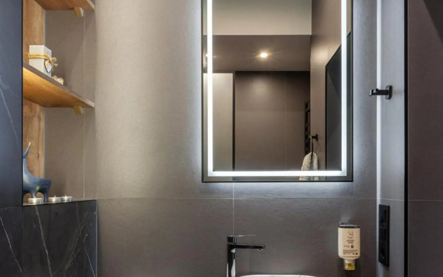 Royal apartment on Balabana 23