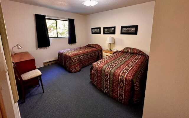 Whale's Tail Guest Suites