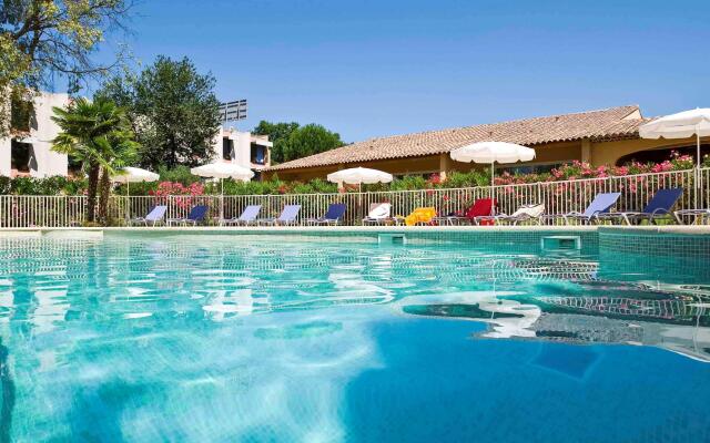 Hotel Novotel Aix en Provence Pont de l'Arc Fenouillères