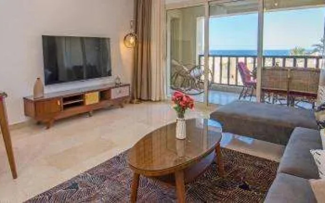 Outstanding Sea View-Azzurra Apartments